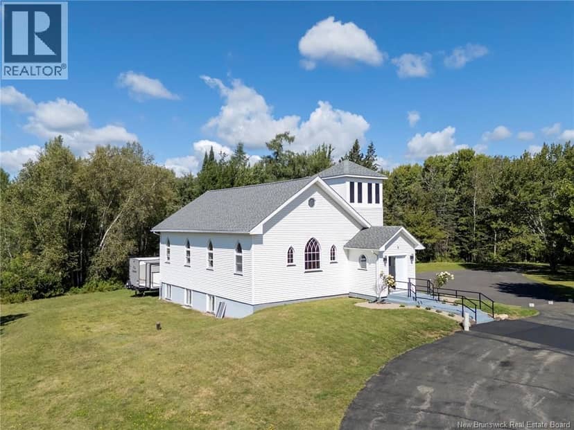 700 Main Street, Chipman, photo 2