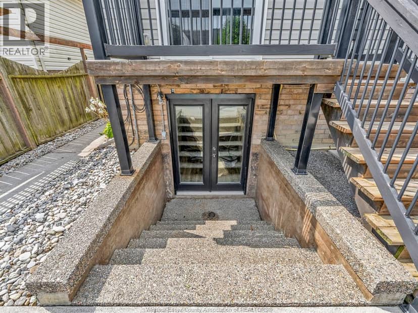 1594 Heatherglen Drive — photo 37 of 40