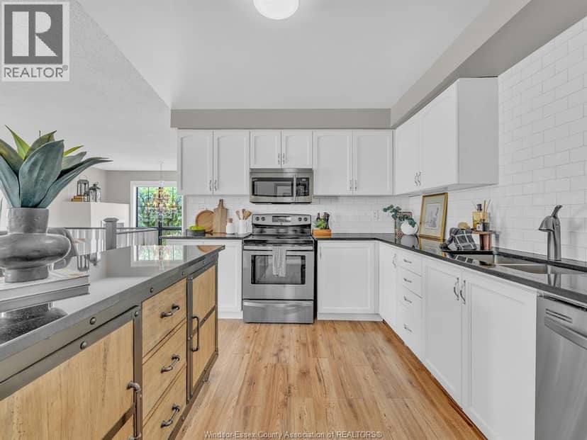 1594 Heatherglen Drive — photo 12 of 40