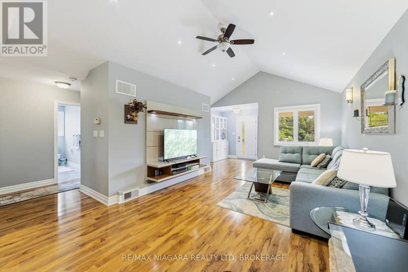2876 3 Highway E — photo 9 of 40