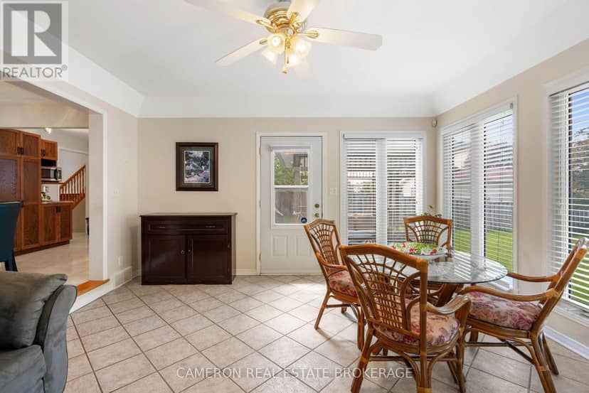 368 Angela Crescent — photo 17 of 40