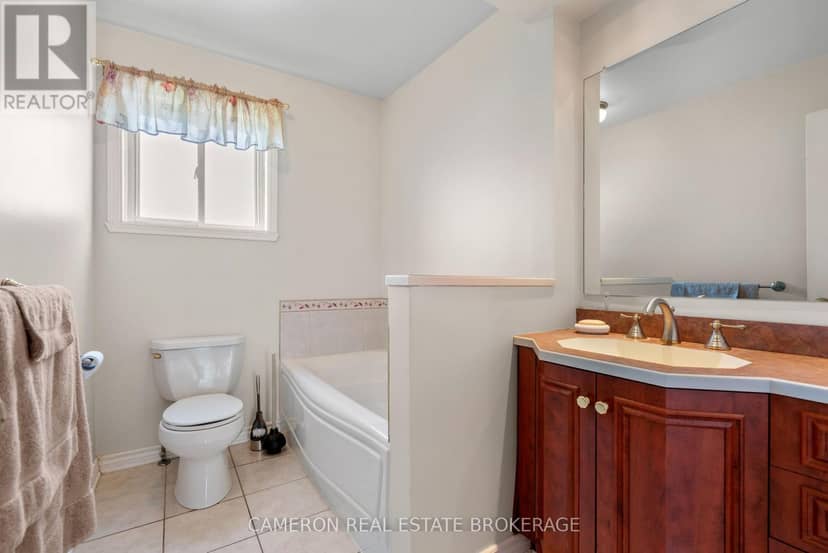 368 Angela Crescent — photo 22 of 40