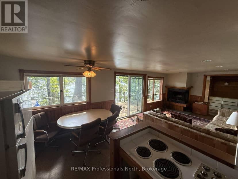 1019 Arrowhead Drive — photo 12 of 40