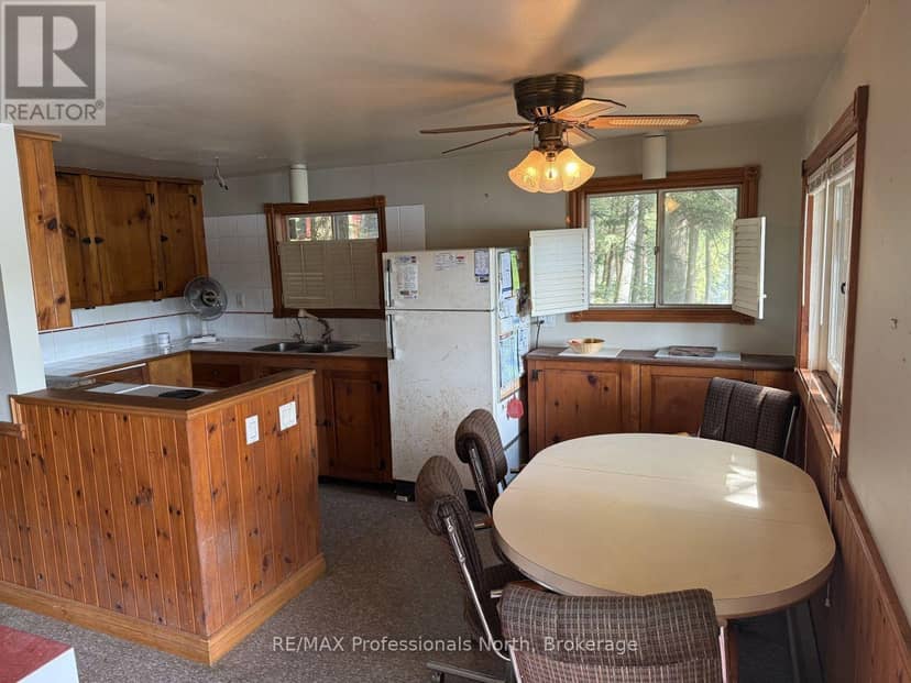 1019 Arrowhead Drive — photo 9 of 40