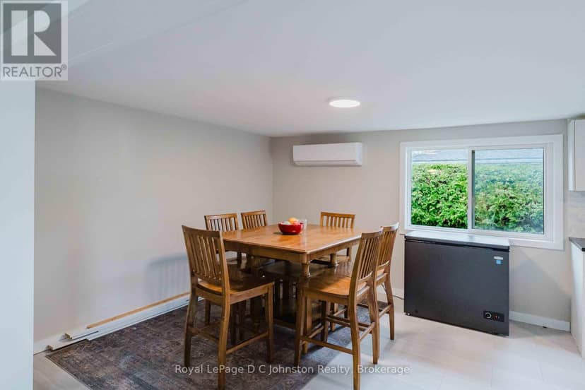 229 Edward Street — photo 6 of 38