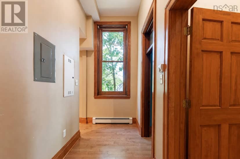 101 5355 Russell — photo 16 of 34