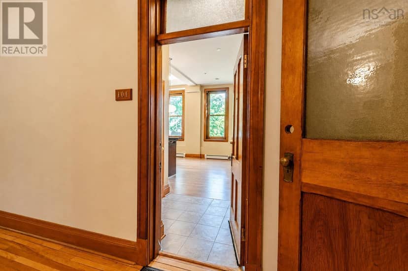 101 5355 Russell, Halifax Peninsula, photo 3