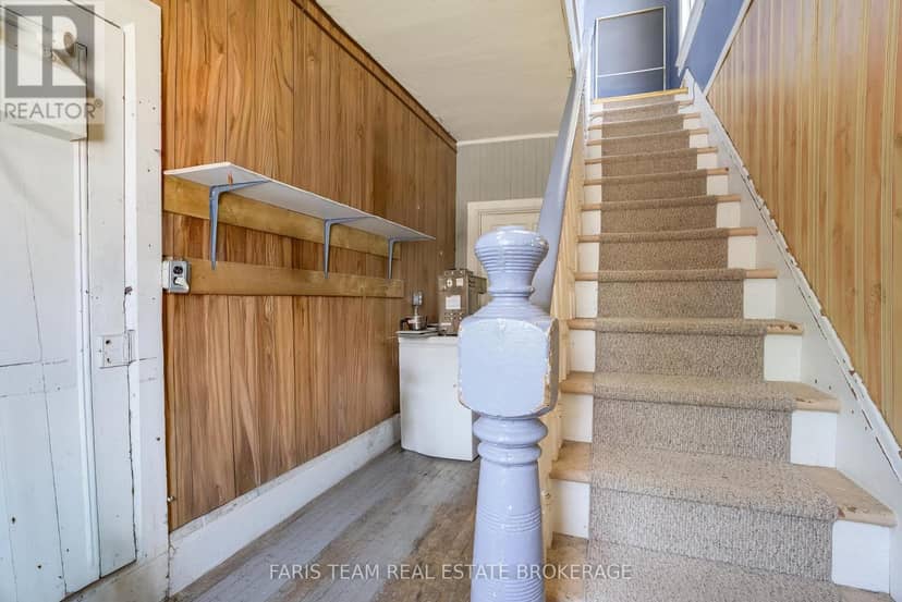 236 Barrie Street — photo 26 of 40