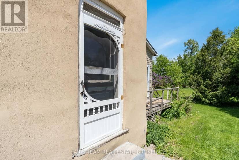 236 Barrie Street — photo 34 of 40