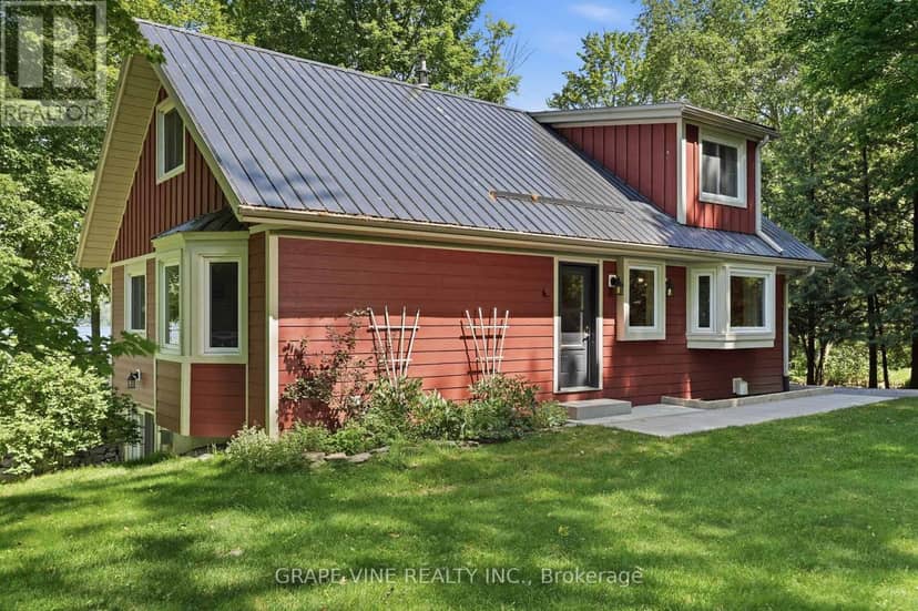 68 Goodman Crescent, Prince Edward County