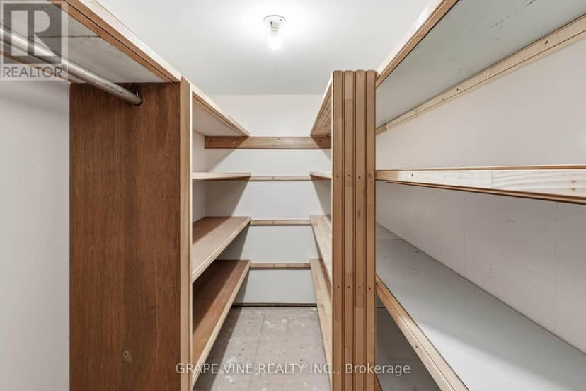 68 Goodman Crescent — photo 31 of 40