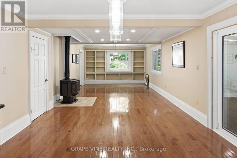 68 Goodman Crescent, Prince Edward County, photo 7