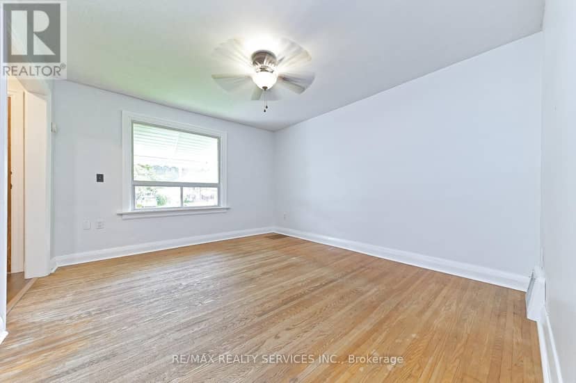 54 Woodward Avenue — photo 12 of 40