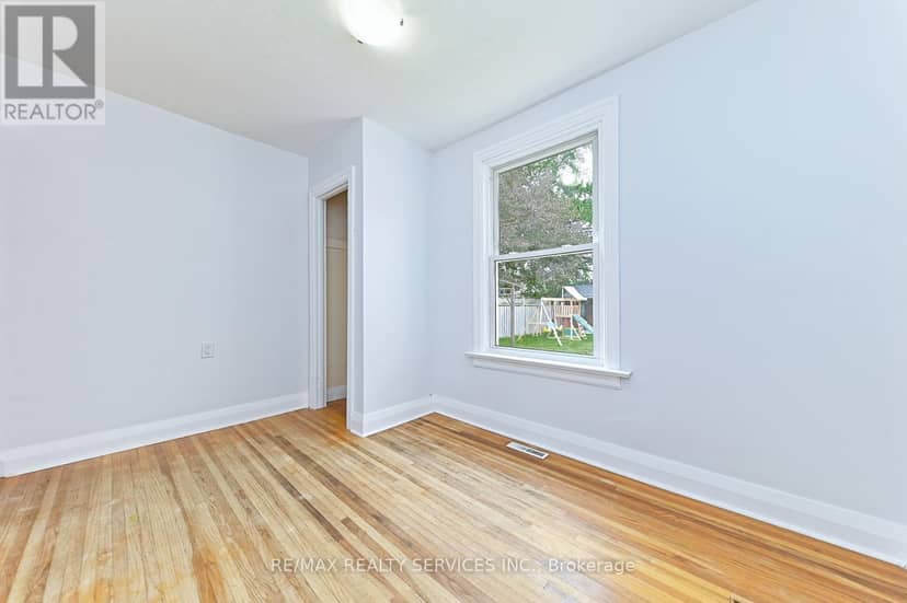 54 Woodward Avenue — photo 25 of 40