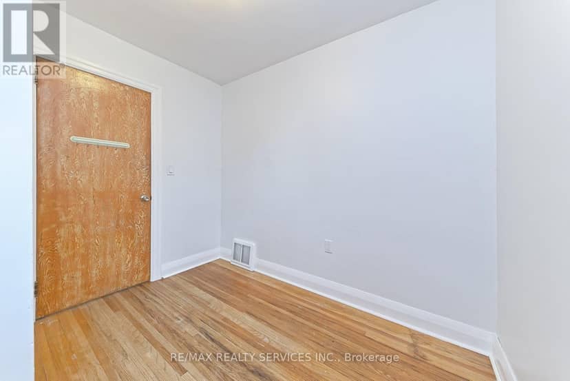54 Woodward Avenue — photo 29 of 40