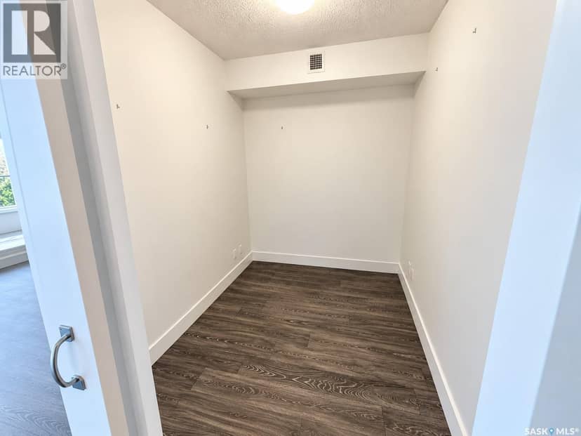 331 404 C Avenue S — photo 15 of 19