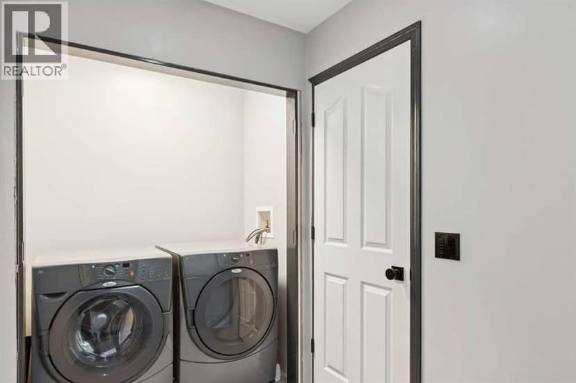 341 Coral Keys Villas NE — photo 26 of 34