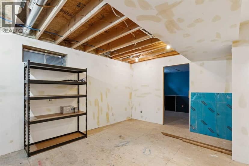 341 Coral Keys Villas NE — photo 21 of 34