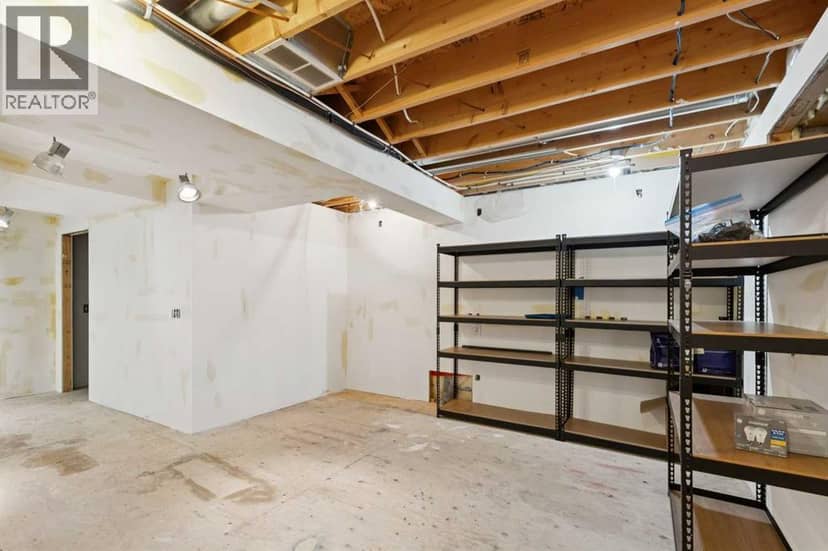 341 Coral Keys Villas NE — photo 23 of 34