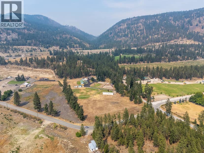 5090 MacKinnon Road, Peachland