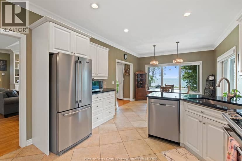 501 Lake Drive — photo 15 of 40