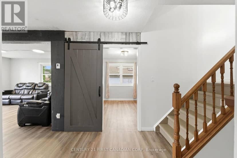71 Edward Street — photo 5 of 28
