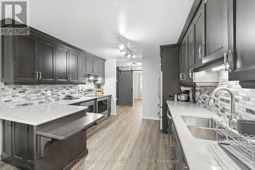 71 Edward Street — photo 7 of 28