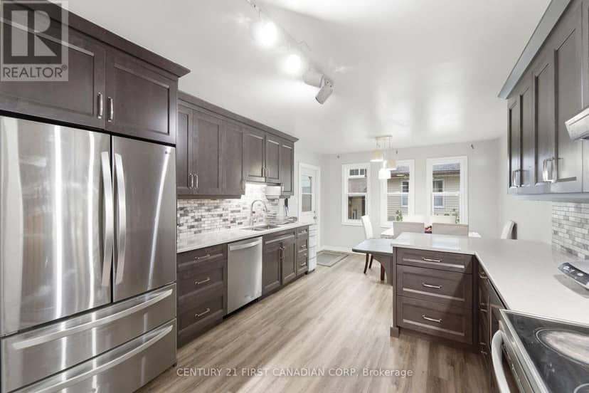 71 Edward Street — photo 8 of 28