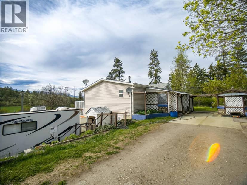 327 97A Highway, Spallumcheen