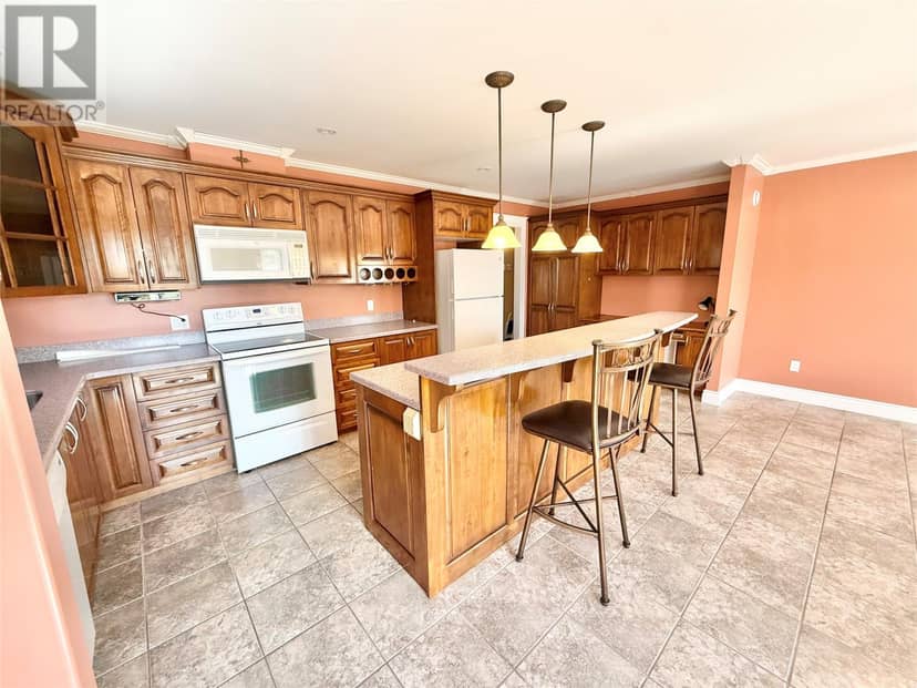 8 Harmsworth Drive — photo 24 of 38