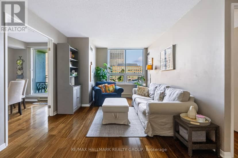616 - 45 Holland Avenue — photo 13 of 26