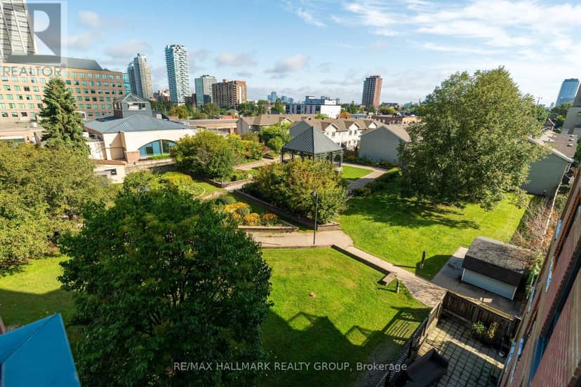 616 - 45 Holland Avenue — photo 25 of 26