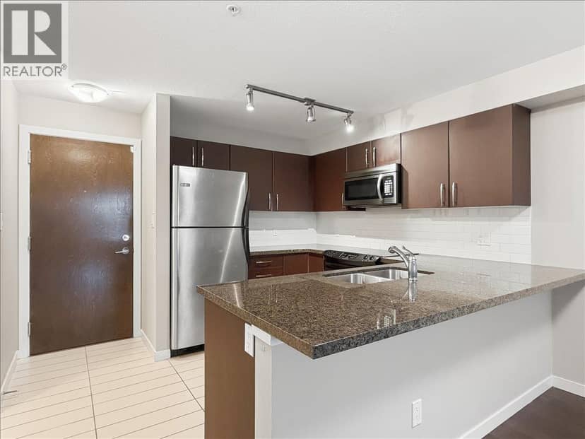 209 7337 MACPHERSON AVENUE, Burnaby, photo 3