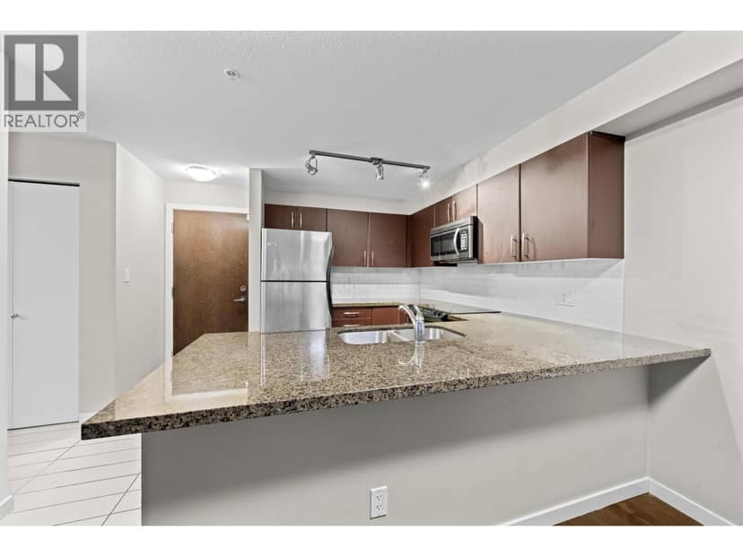 209 7337 MACPHERSON AVENUE, Burnaby, photo 4