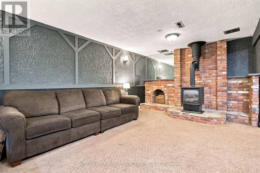 843 Carnation Court — photo 18 of 40