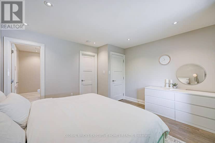 6 Cardigan Road — photo 13 of 32