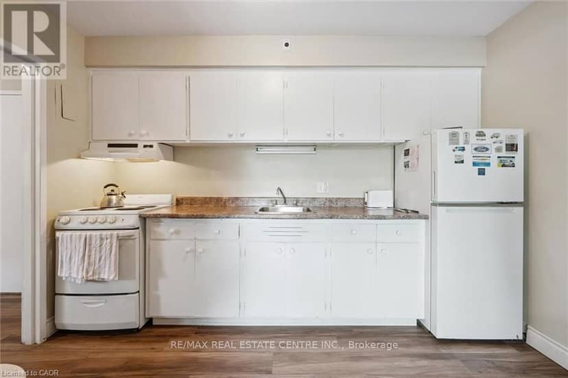 25 Walton Avenue — photo 12 of 22