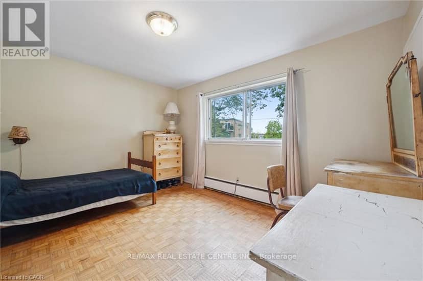 25 Walton Avenue — photo 13 of 22