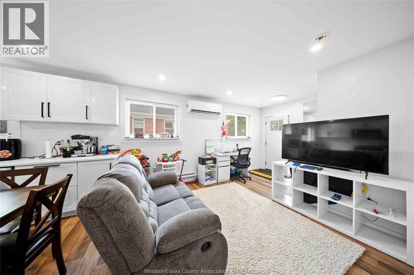 3495 Longfellow Avenue — photo 16 of 39