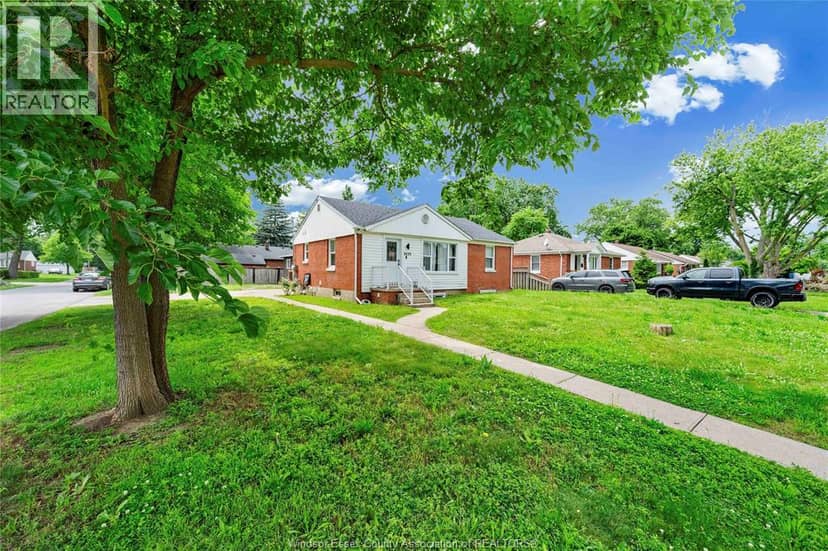 3495 Longfellow Avenue — photo 8 of 39