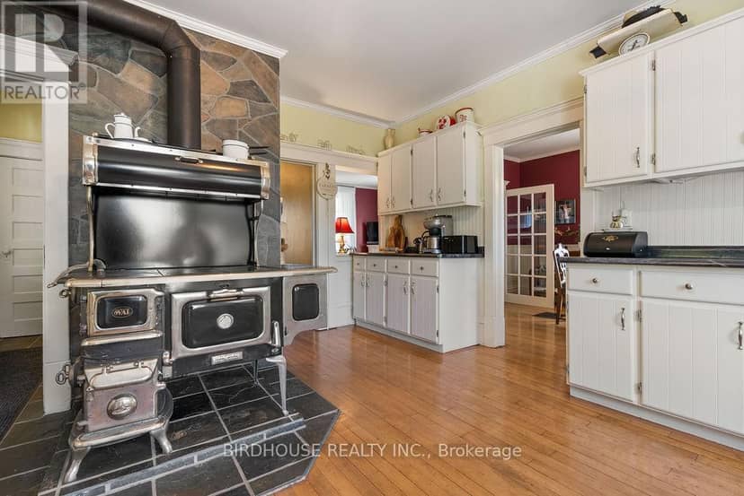 277 Sandhills Road — photo 11 of 40