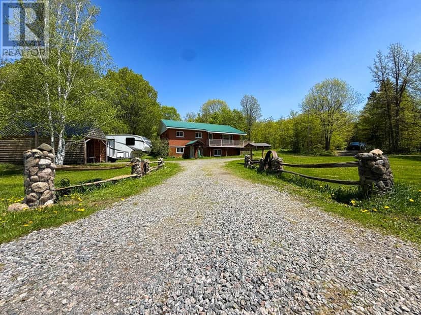 690 Hurdville Road, McKellar, photo 2