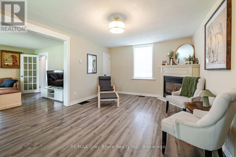 105 Main Street — photo 21 of 40