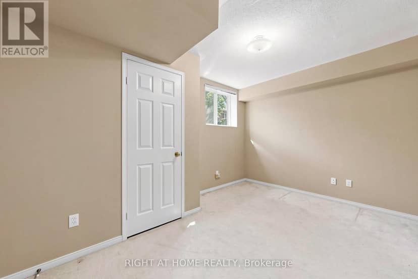 130 - 83 Mondeo Drive — photo 21 of 27