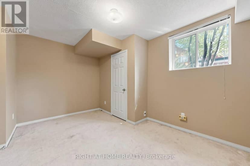 130 - 83 Mondeo Drive — photo 23 of 27