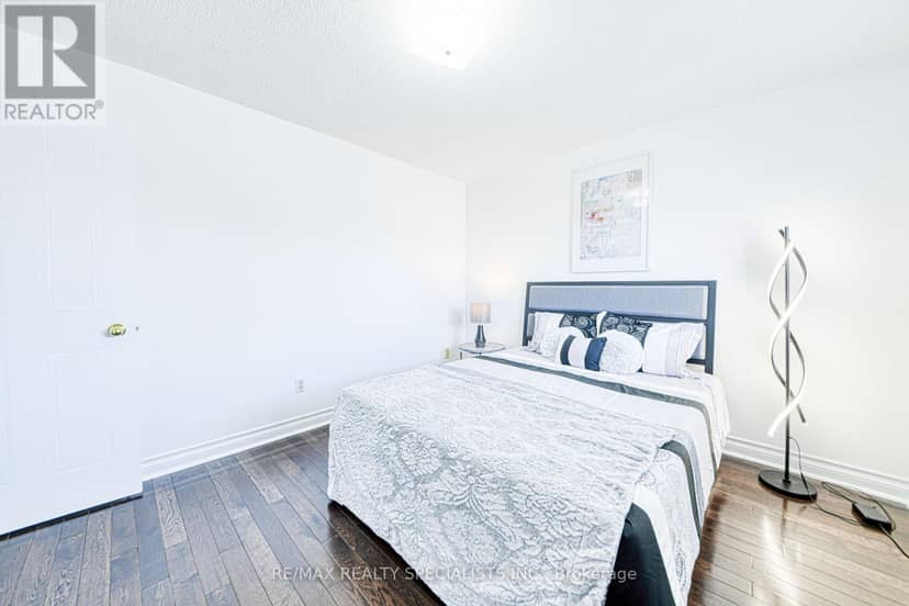 35 Softneedle Avenue — photo 13 of 19