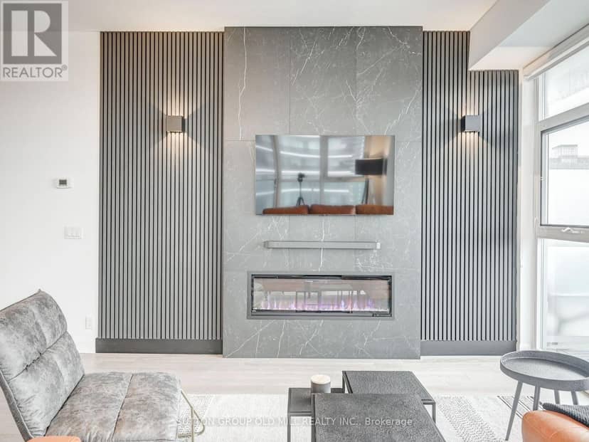 LPH3704 - 33 Shorebreeze Drive — photo 12 of 28