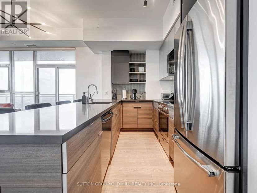 LPH3704 - 33 Shorebreeze Drive — photo 5 of 28