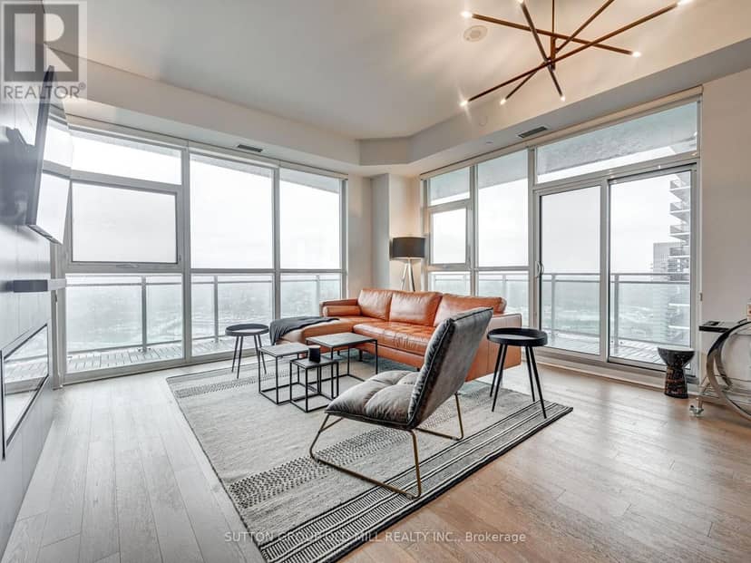 LPH3704 - 33 Shorebreeze Drive — photo 9 of 28