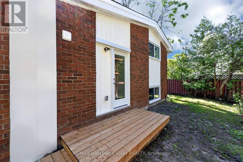 8717 Beachwood Road — photo 12 of 33